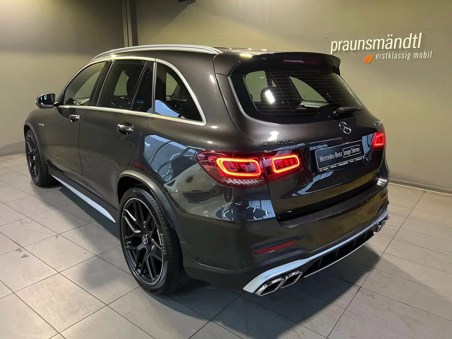 Mercedes-Benz GLC 63 AMG GLC 63 S 4M AMG Pano/Drivers/Sound/Dist/360/HeUp Grau - 2