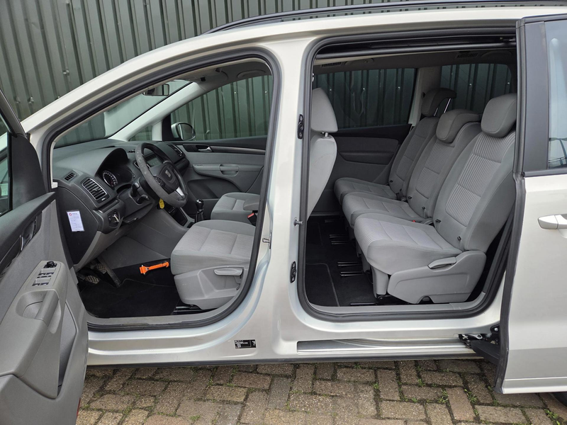 SEAT Alhambra 1.4 TSI Reference — photo 12