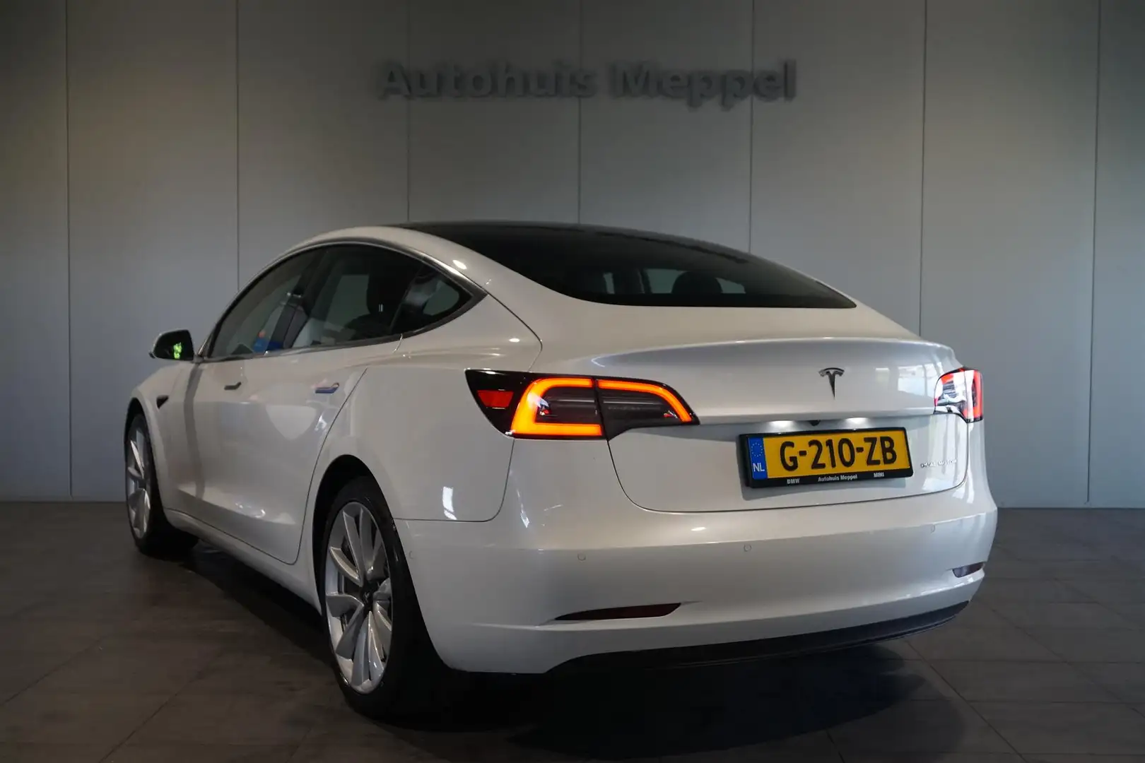 Tesla Model 3 Long Range | Autopilot | Dual Motor | 75 kWh | 1st Blanc - 2