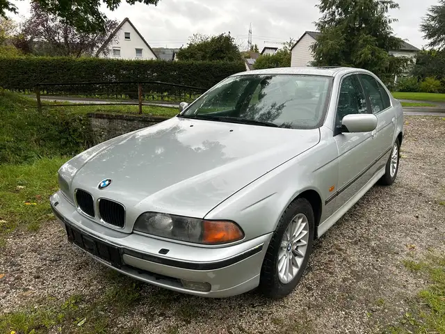 BMW 523 5er 523i - 2.5 - Tüv-Asu: 09-2027 - Automatik -