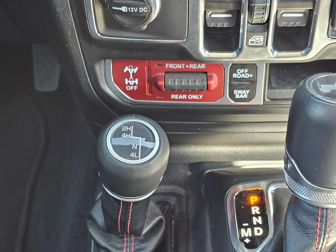 Jeep Wrangler photo Jeep Wrangler