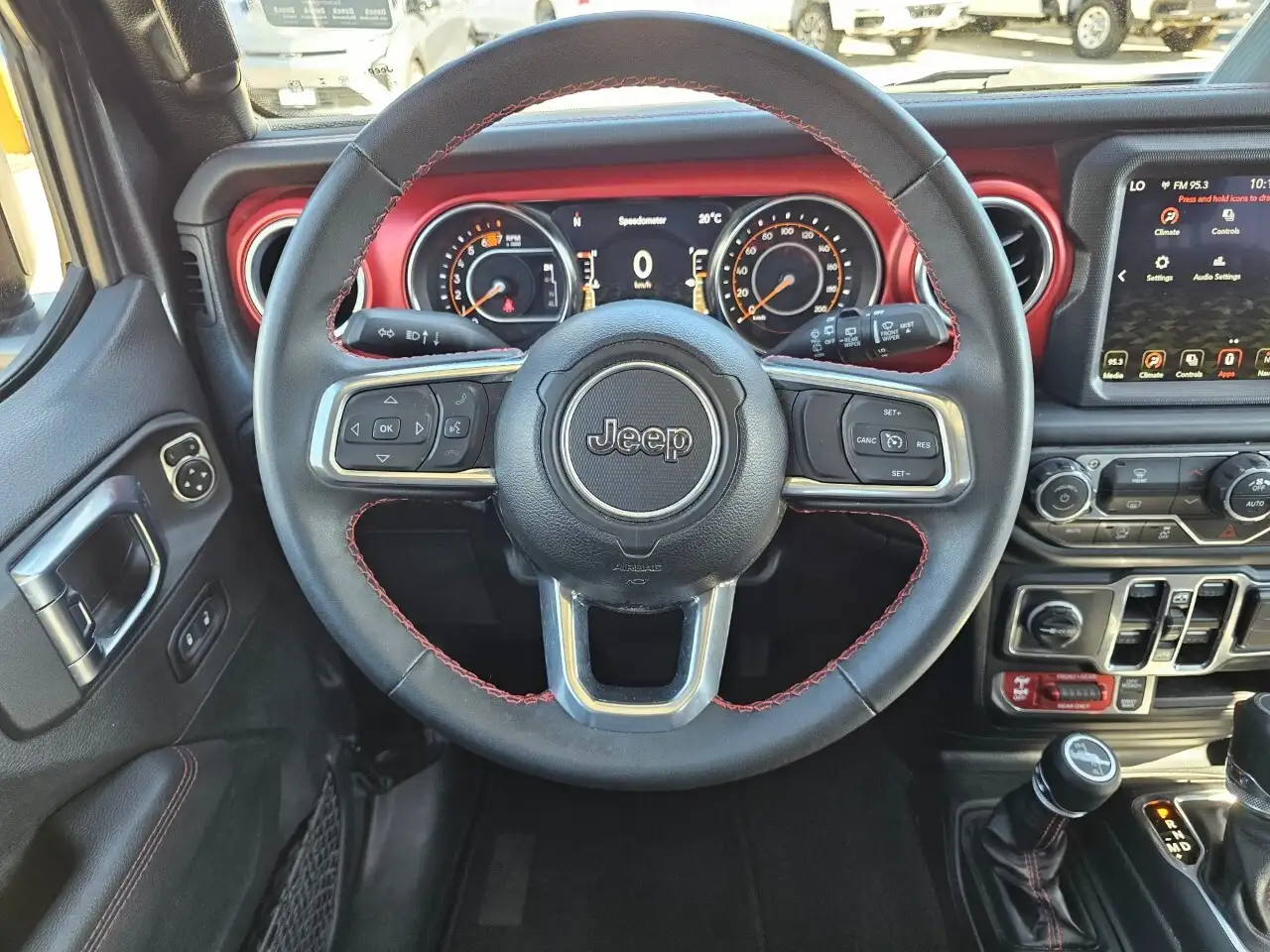 Jeep Wrangler photo Jeep Wrangler