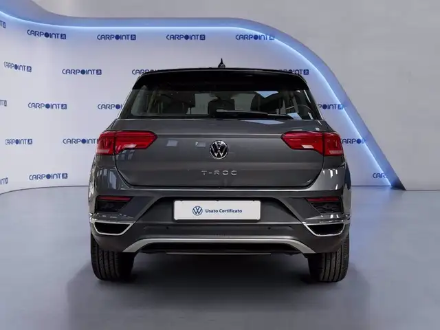 Volkswagen T-Roc view 5