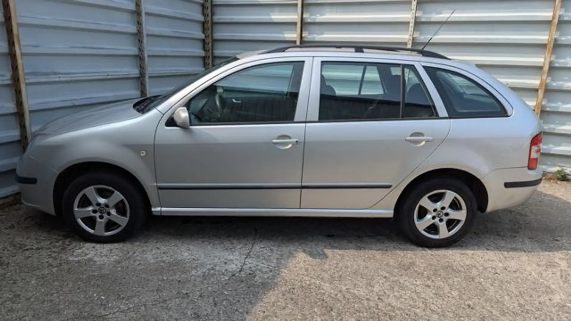 Skoda Fabia Combi 1.9 TDI Ambiente*Alufelgen*Klima* Silber - 2