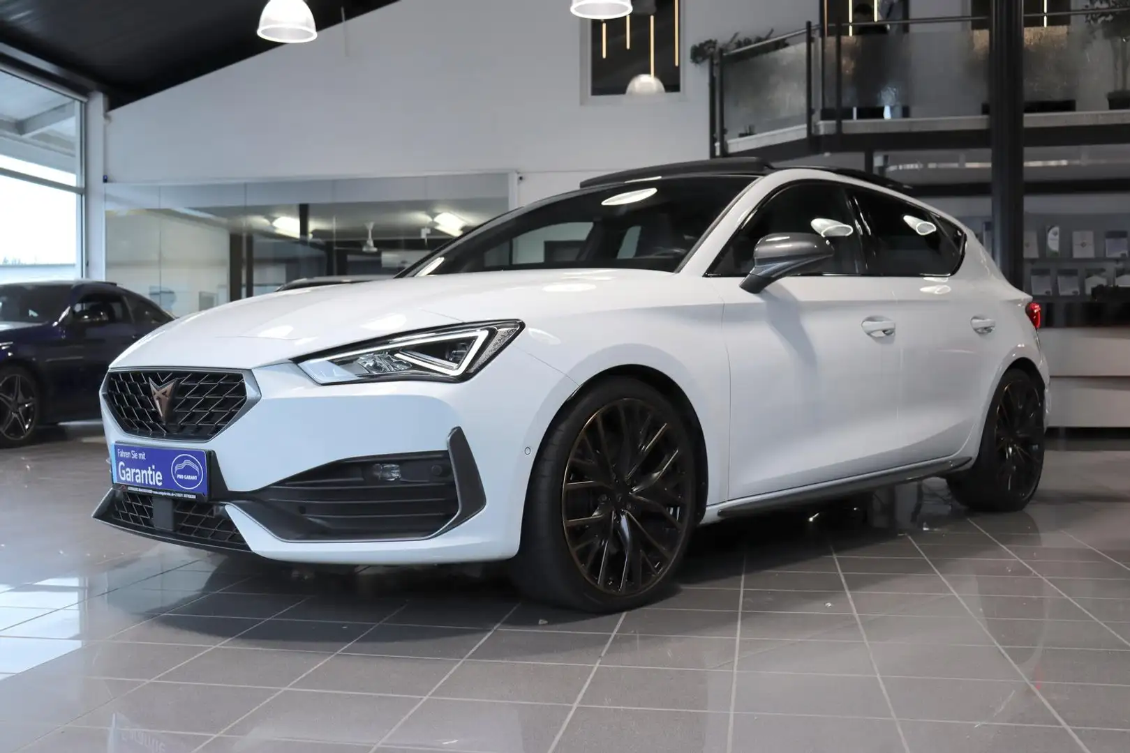 CUPRA Leon 2.0 TSI DSG VZ *PANO*ACC*CAM* Blanc - 2