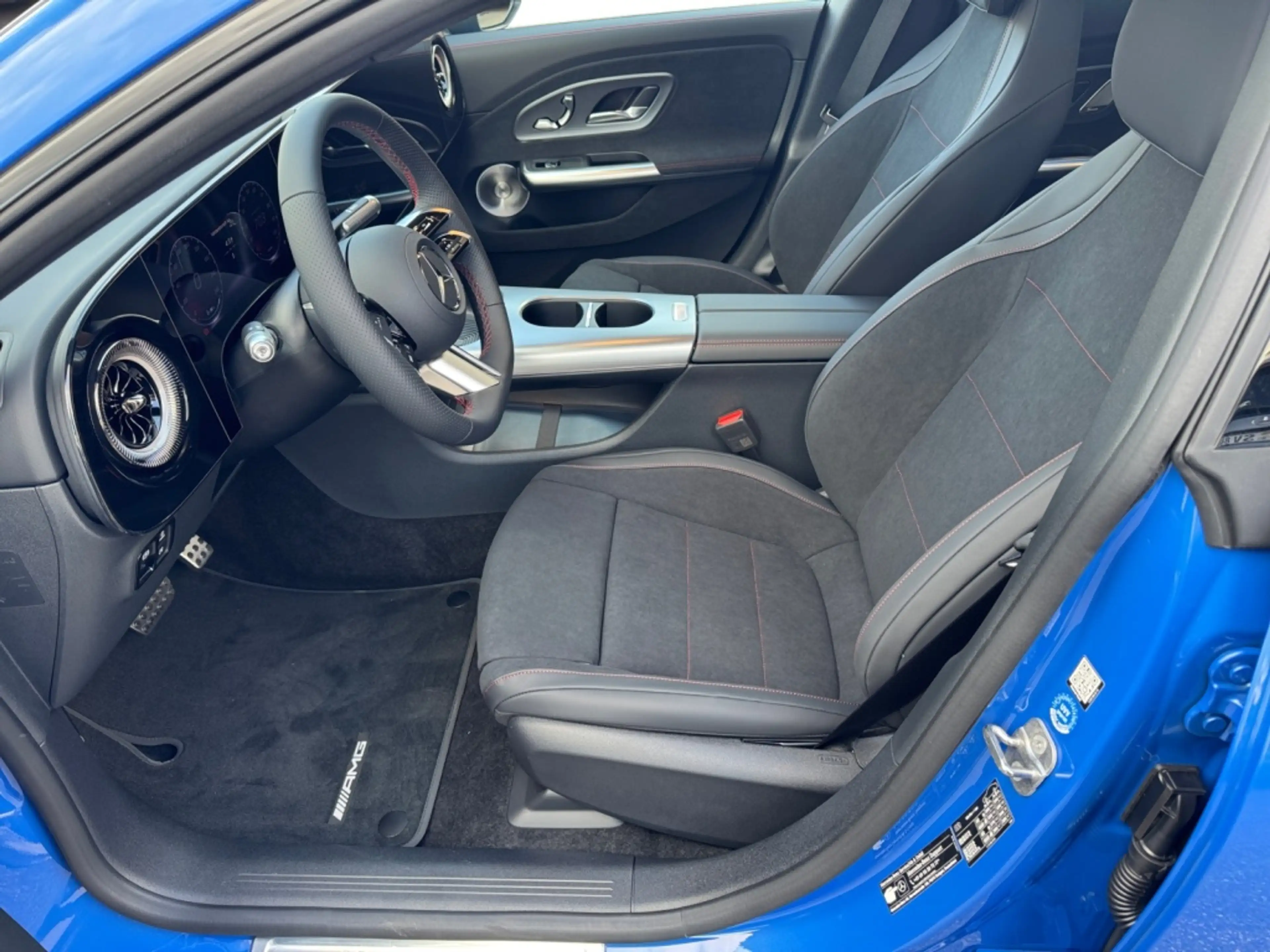 Mercedes-Benz CLA 250 + EQ +AMG+19Z+Night+MB.DRIVE+360°+MBEAM — photo 6