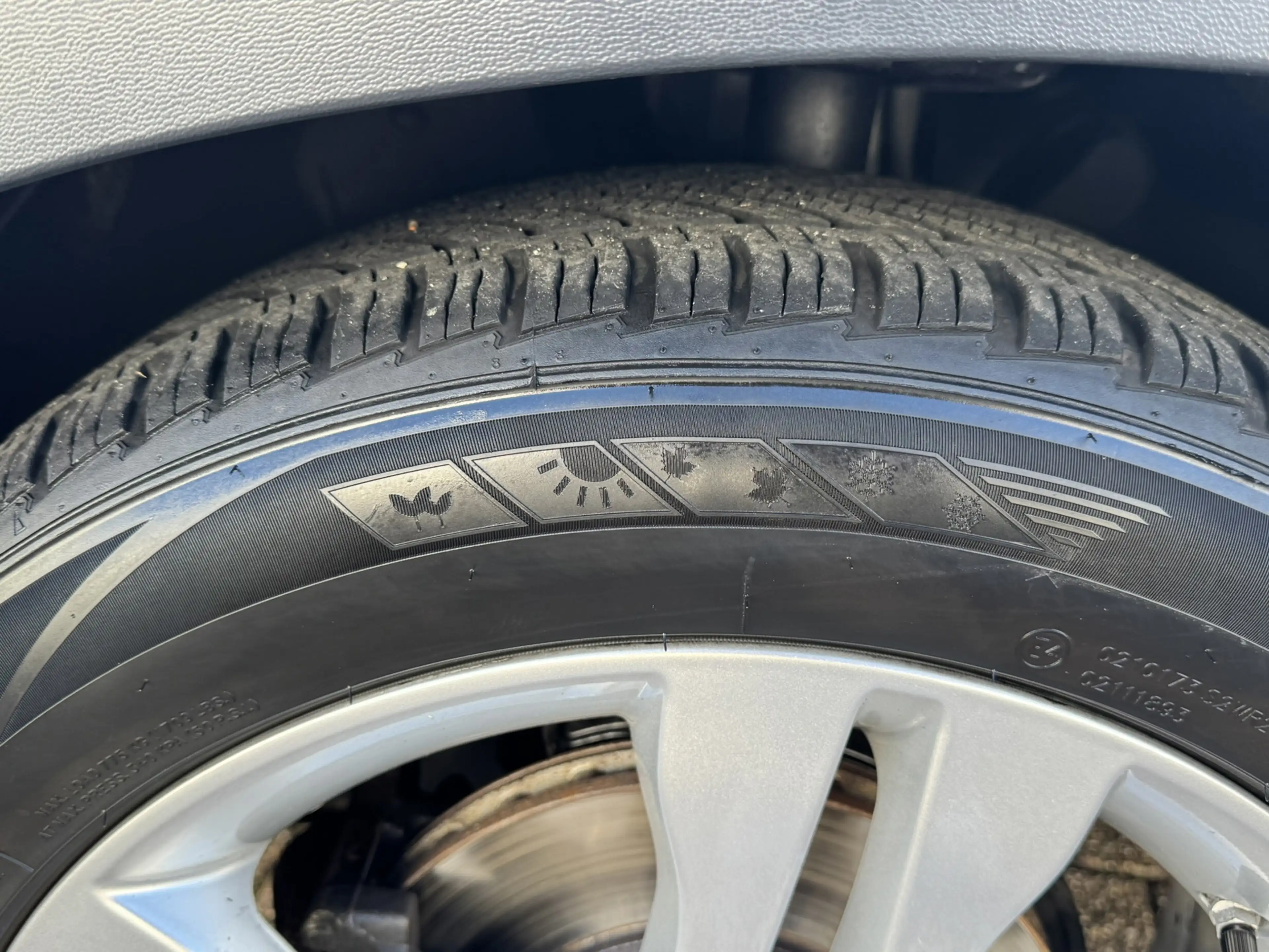 Mercedes-Benz GLA 200 Edition Trekhaak All-Season Banden Panorama dak Au — photo 8