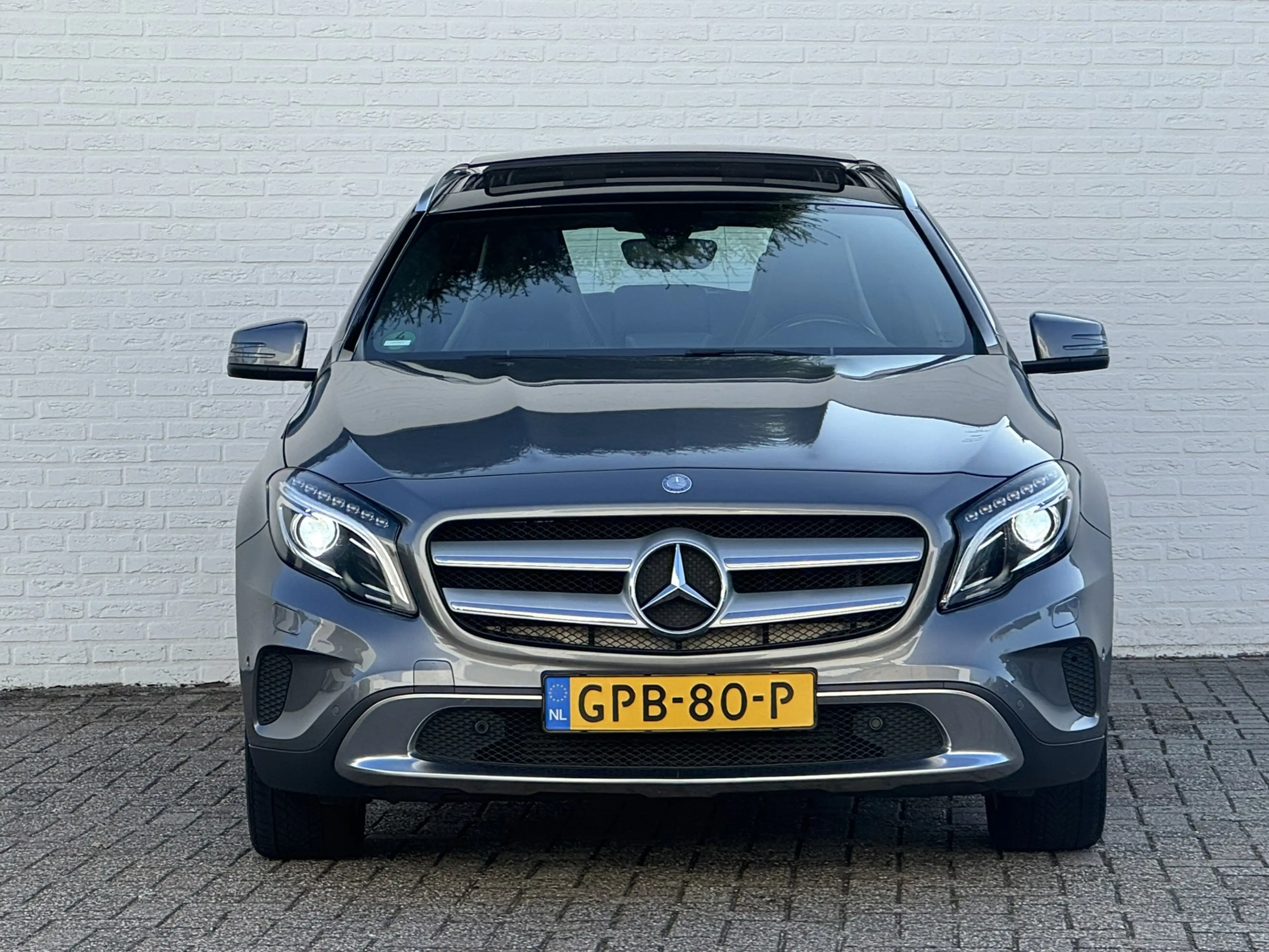 Mercedes-Benz GLA 200 Edition Trekhaak All-Season Banden Panorama dak Au — photo 20