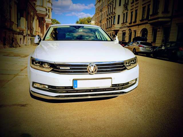 Imagine Volkswagen Passat Variant TOPP Highline BlueMotion Standheizung 150PS