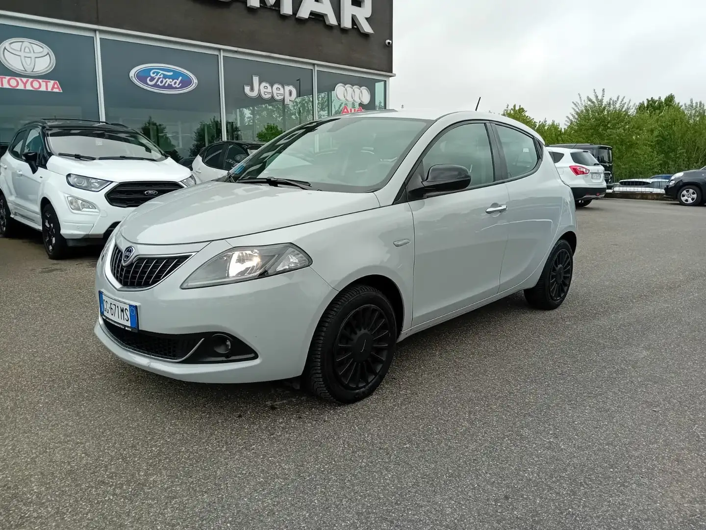 Lancia Ypsilon 1.0 Firefly Hybrid Silver 70 cv  Euro 6 Grigio - 2
