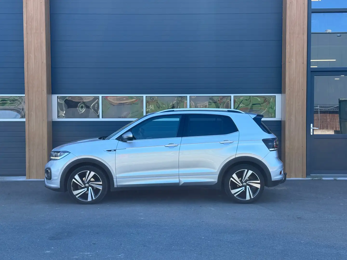 Volkswagen T-Cross 1.5 TSI 3xR-line|ACC|St. verwarming Grijs - 2