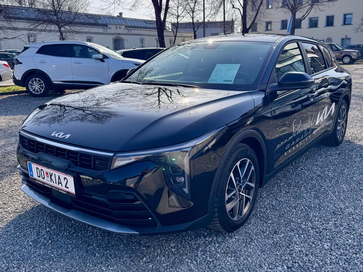 Kia K4 1,0 TGDI Silber 48V Schwarz - 1