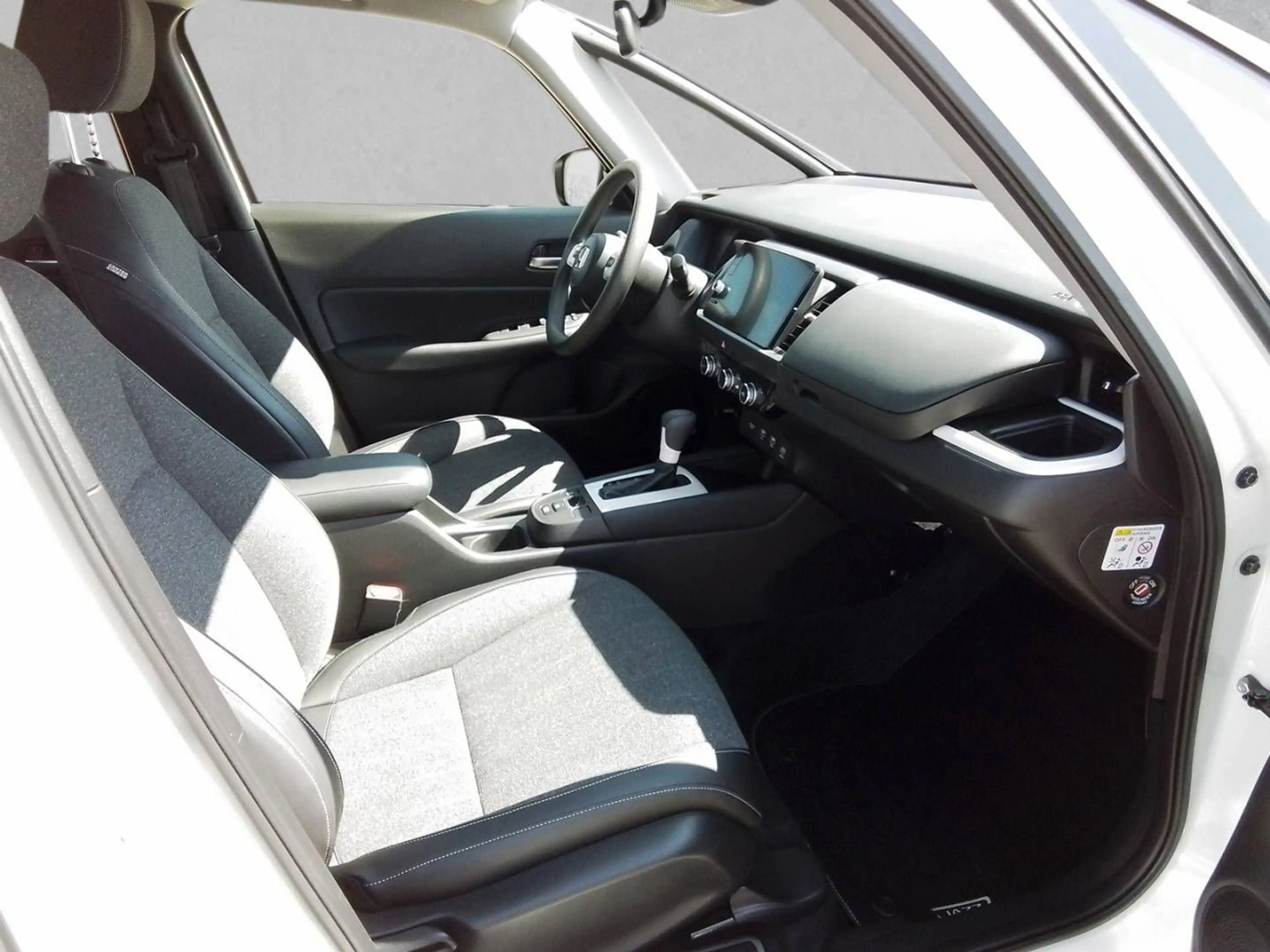 Honda Jazz Hybrid 1.5 e CVT Elegance — photo 3