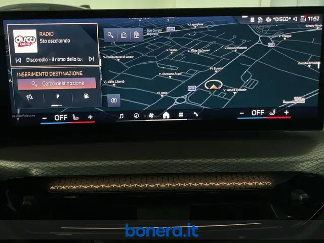 BMW 3 Series view 22