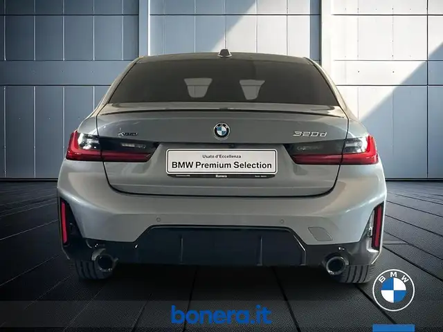 BMW 3 Series view 7