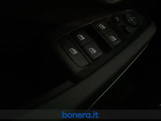BMW 3 Series view 28