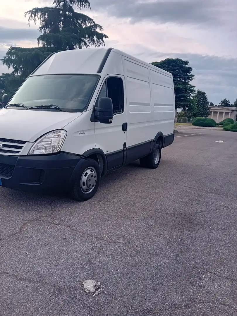 Iveco Daily 35C15 3.0 Beyaz - 1