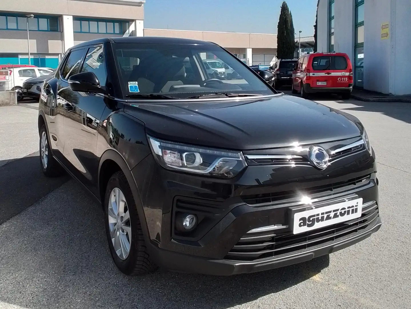 SsangYong Tivoli Tivoli 2020 1.2 gdi-t Comfort 2wd Negro - 2