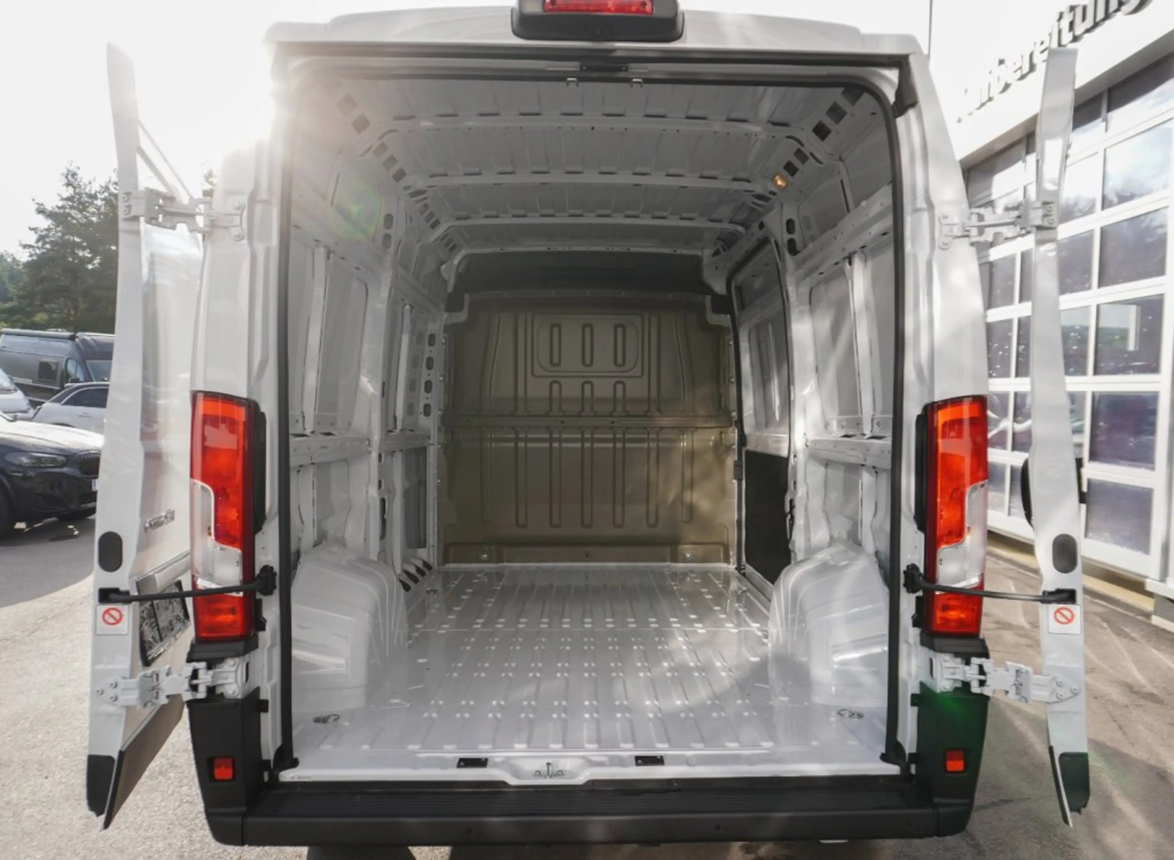 Citroen Jumper KW L2H2 3.5T Heavy Diesel 140 Manuell — photo 8