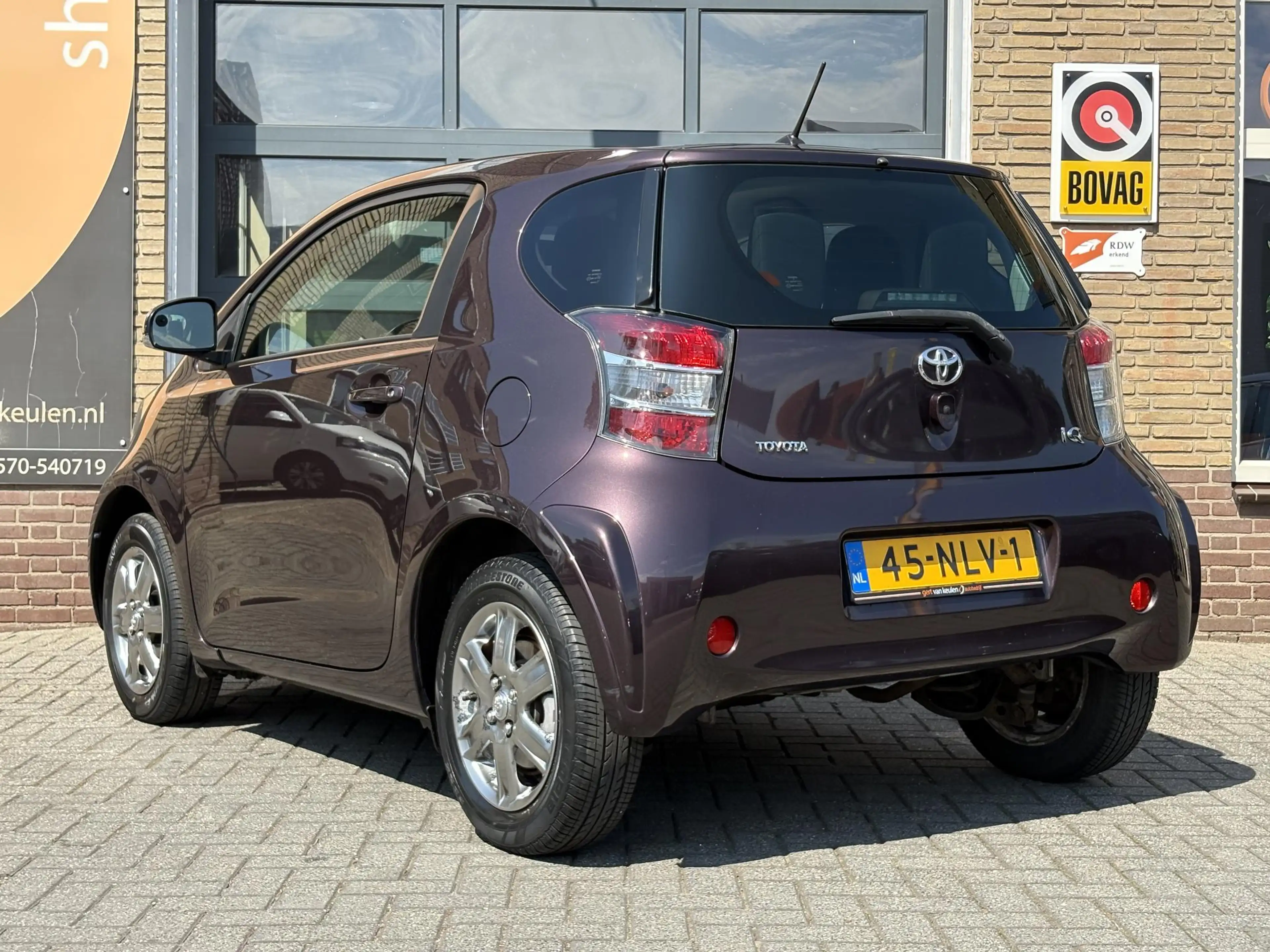 Toyota iQ 1.0 VVTi Aspiration — photo 3