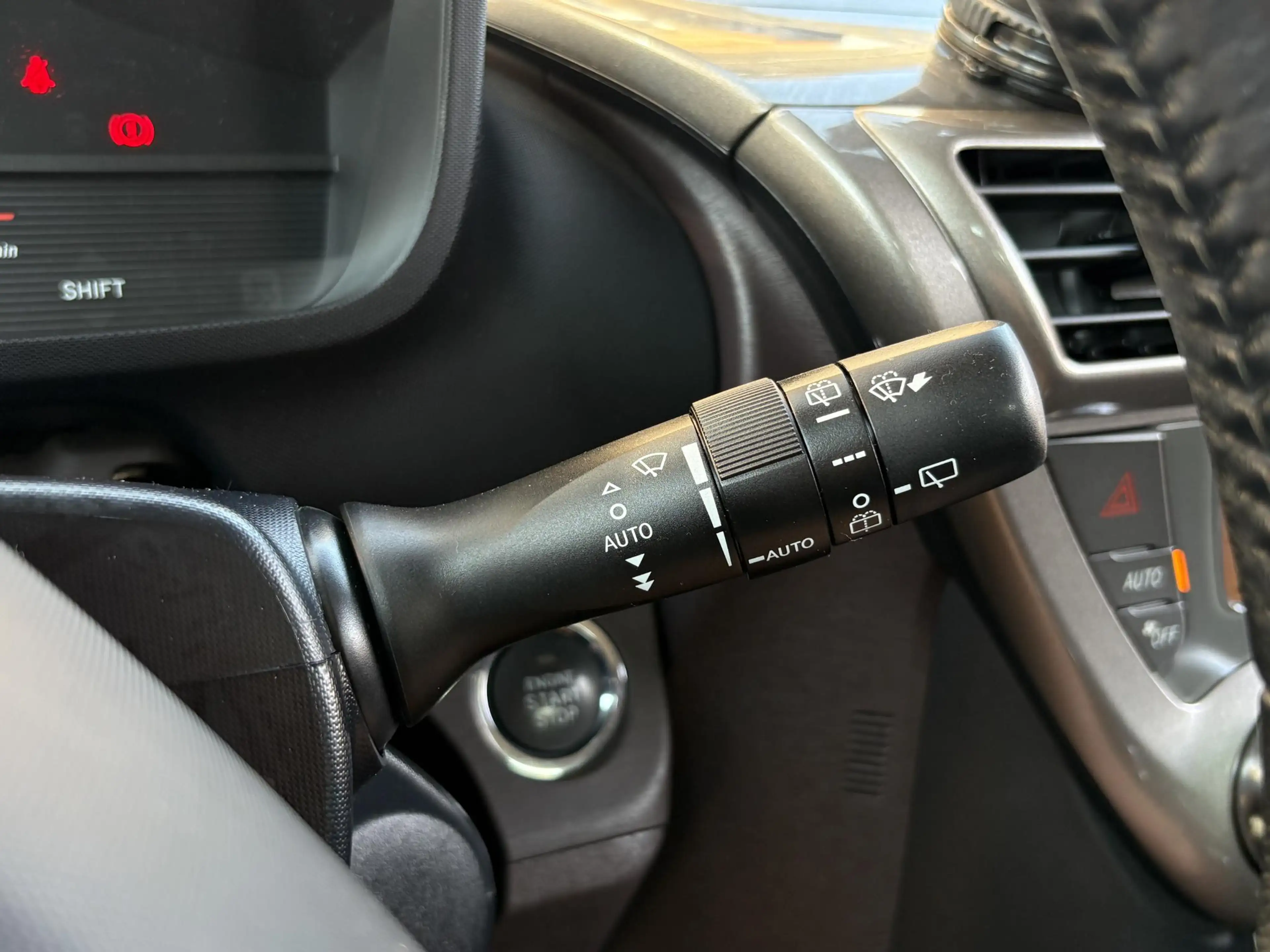 Toyota iQ 1.0 VVTi Aspiration — photo 19