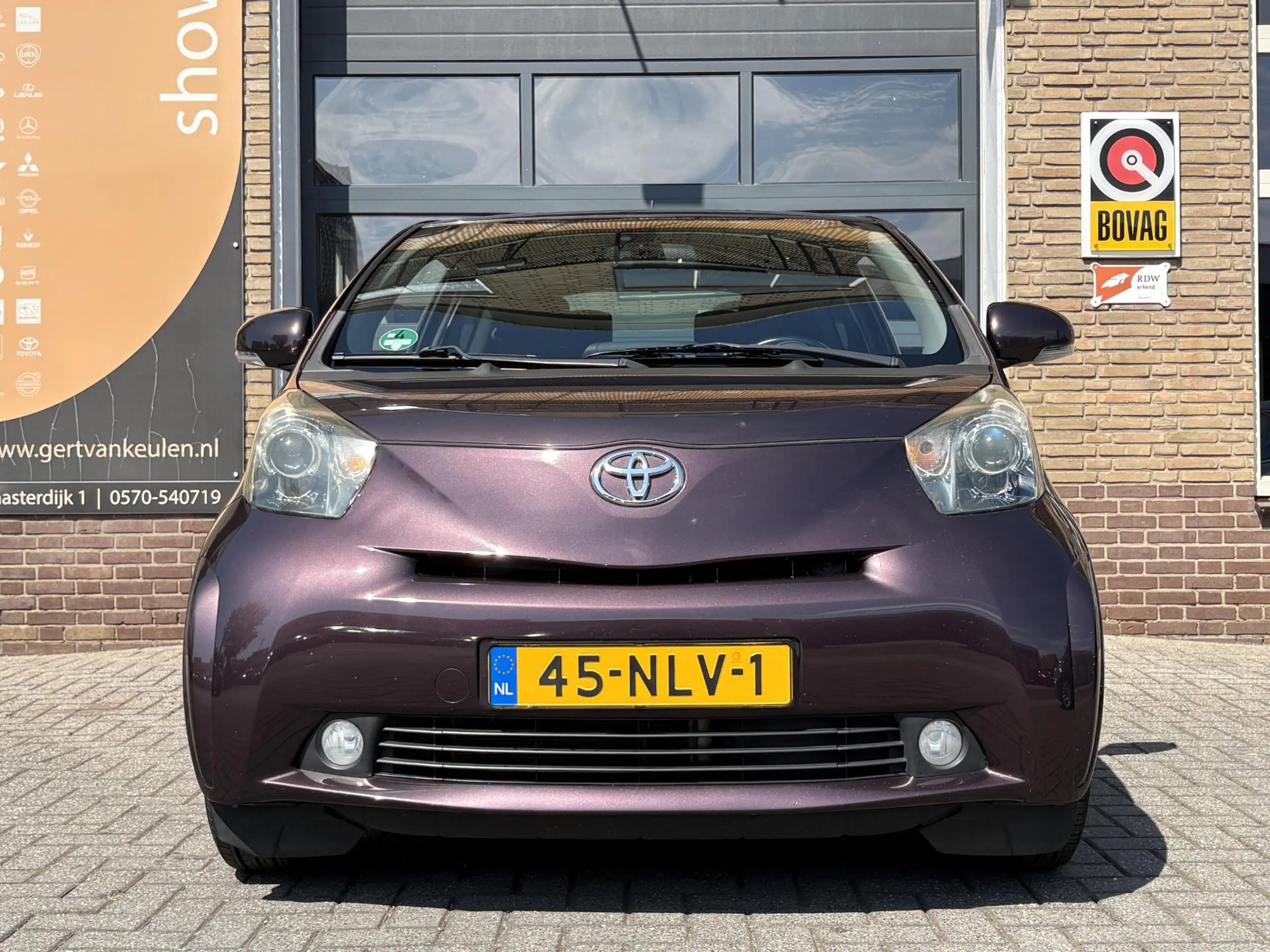 Toyota iQ 1.0 VVTi Aspiration — photo 2
