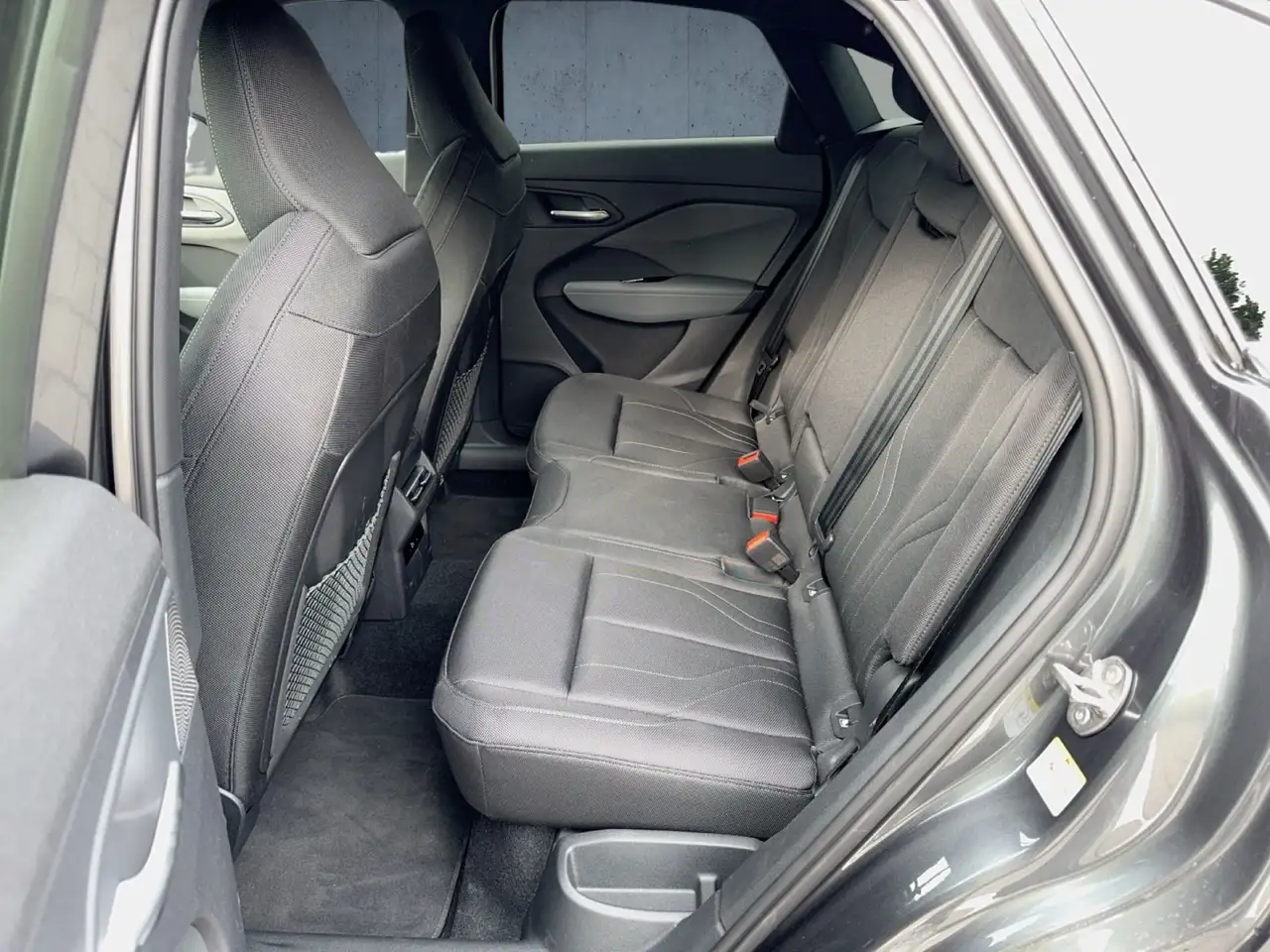 Audi Q3 e-hybrid 200 kW S tron ic 12
