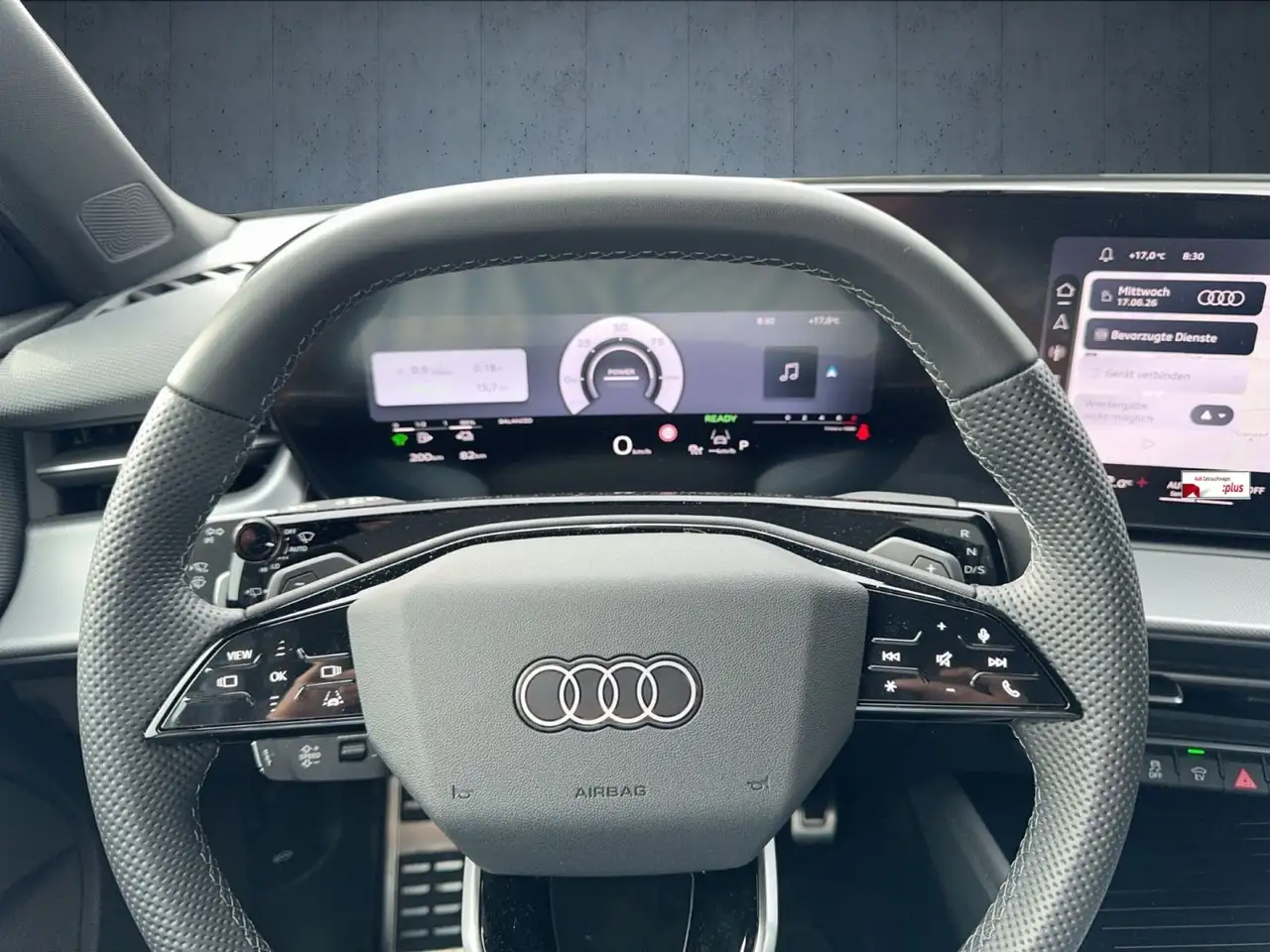 Audi Q3 e-hybrid 200 kW S tron ic 10