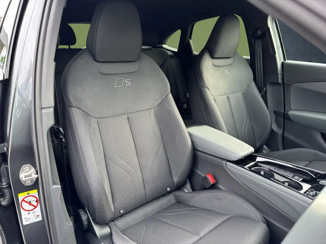 Audi Q3 e-hybrid 200 kW S tron ic 16