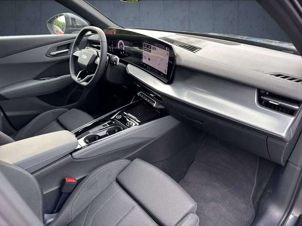 Audi Q3 e-hybrid 200 kW S tron ic 14