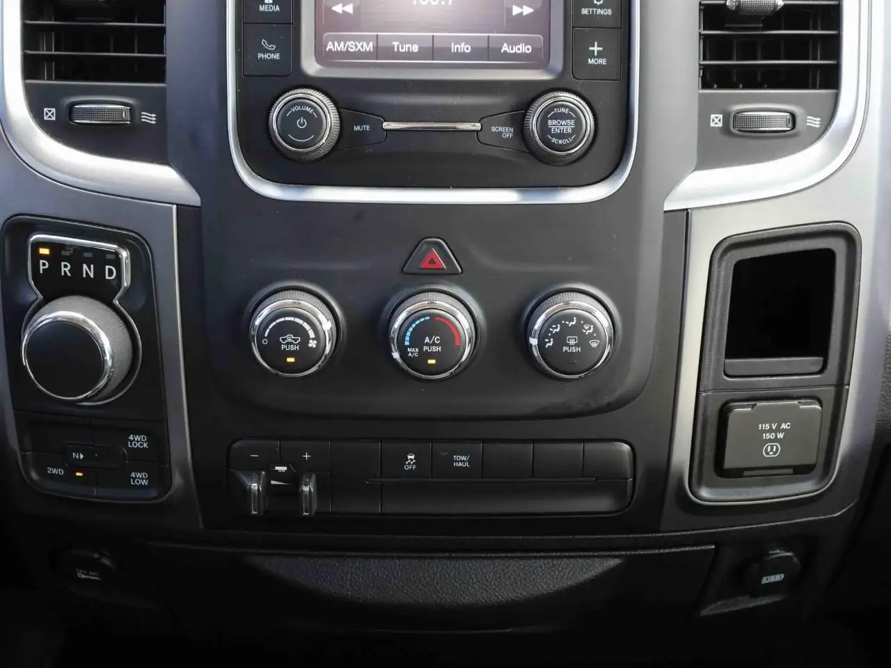RAM 1500 снимка RAM 1500