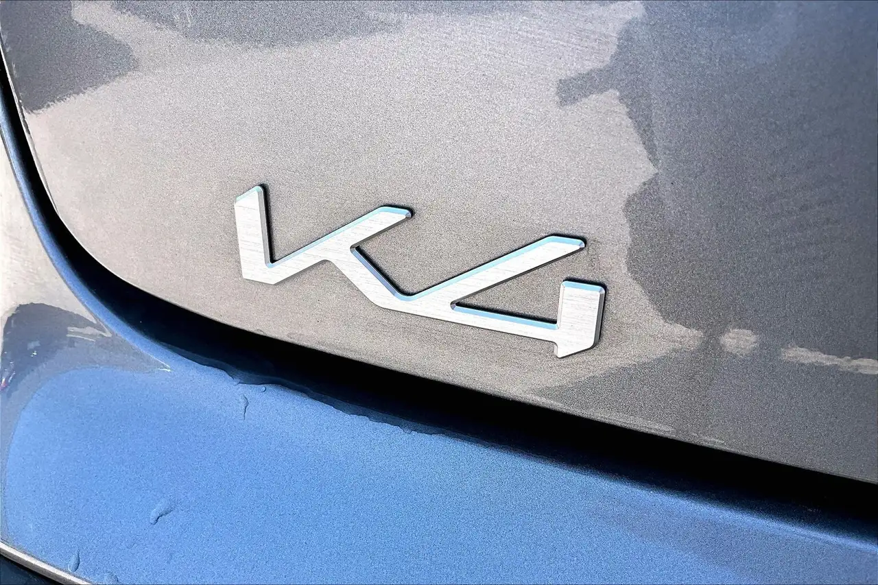 Kia K4 fotografie Kia K4