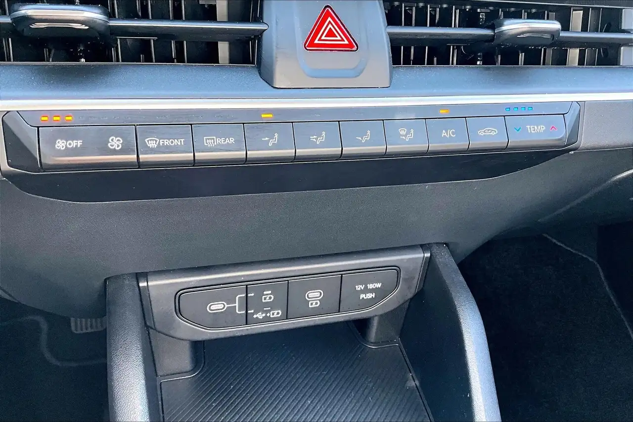 Kia K4 fotografie Kia K4