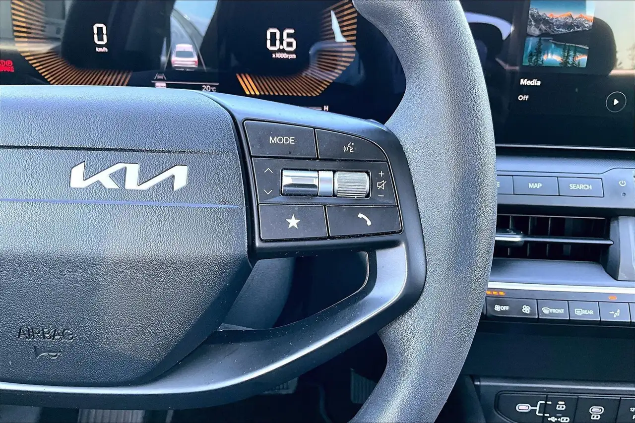 Kia K4 fotografie Kia K4