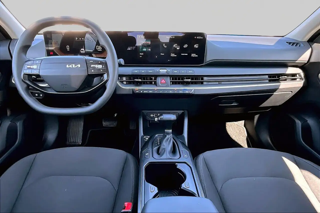 Kia K4 fotografie Kia K4
