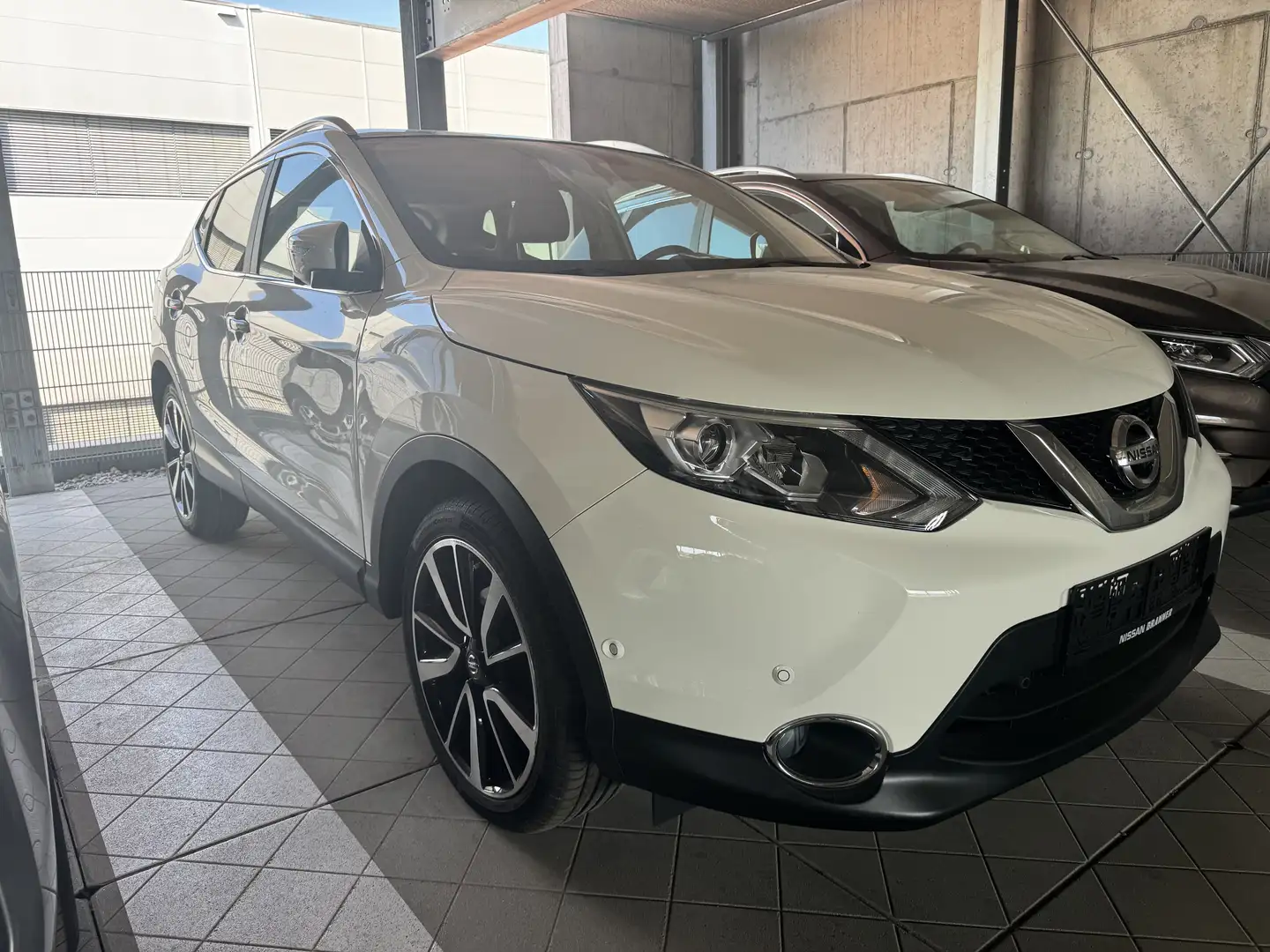 Nissan Qashqai 1,6 dCi Tekna Weiß - 2