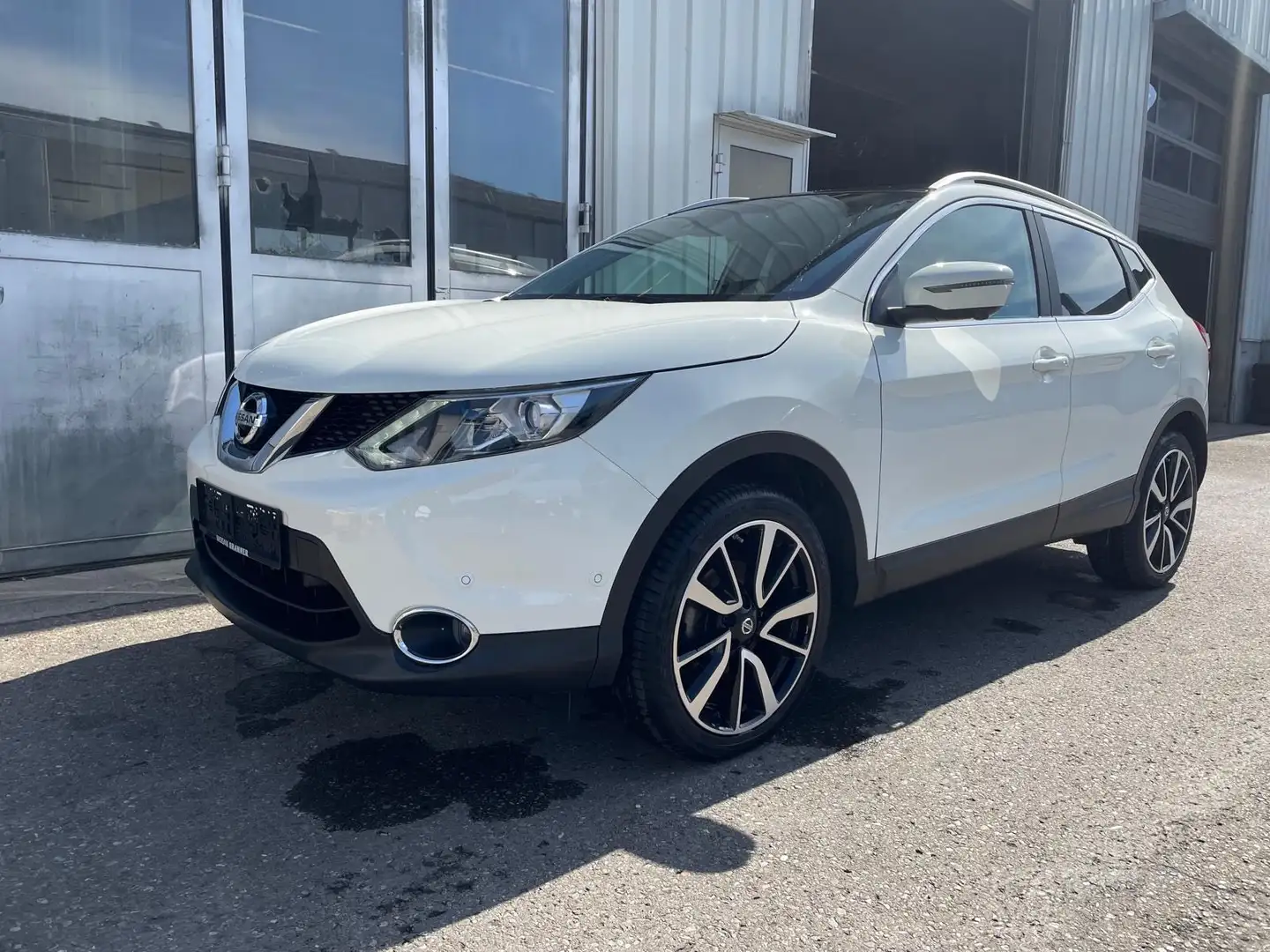 Nissan Qashqai 1,6 dCi Tekna Weiß - 1