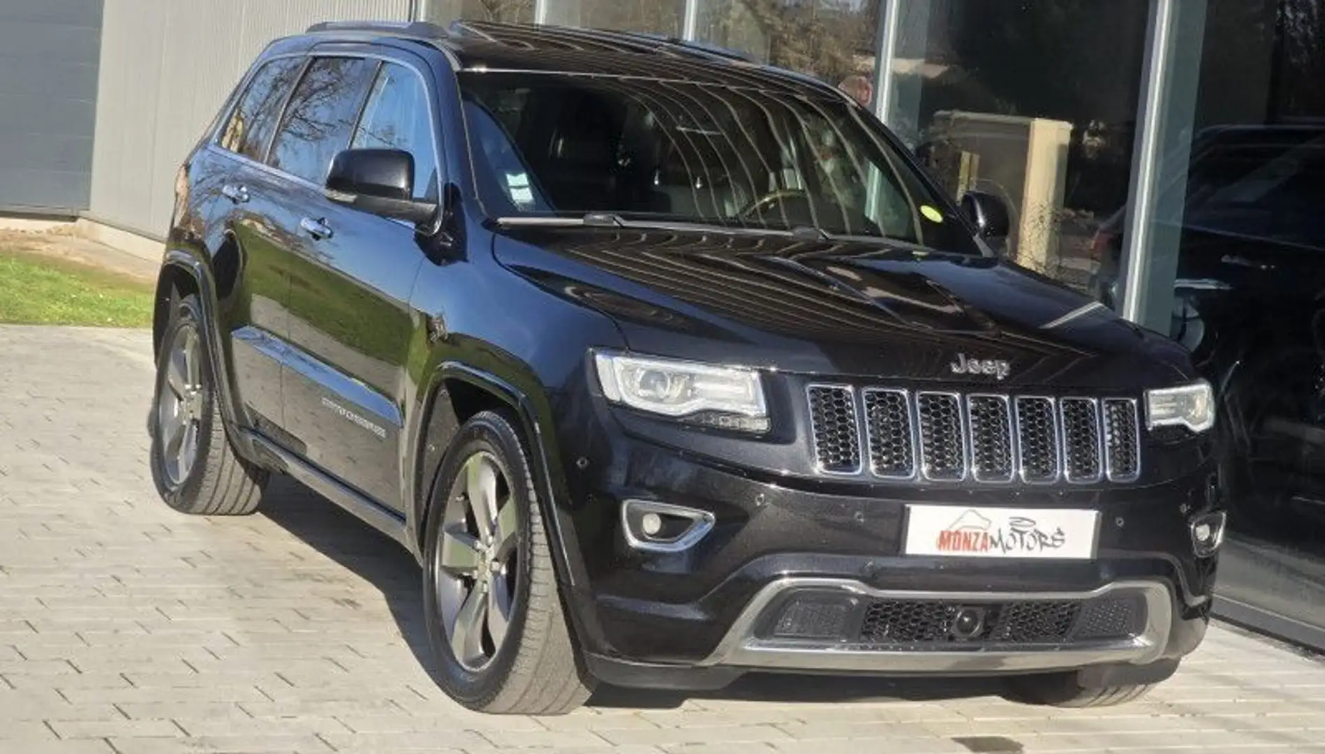 Jeep Grand Cherokee 3.0 V6 CRD 250CH OVERLAND BVA8 Schwarz - 1