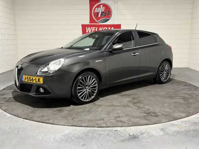 Alfa Romeo Giulietta 1.4 Turbo, Prachtstaat, Goed onderhouden, Leder, N
