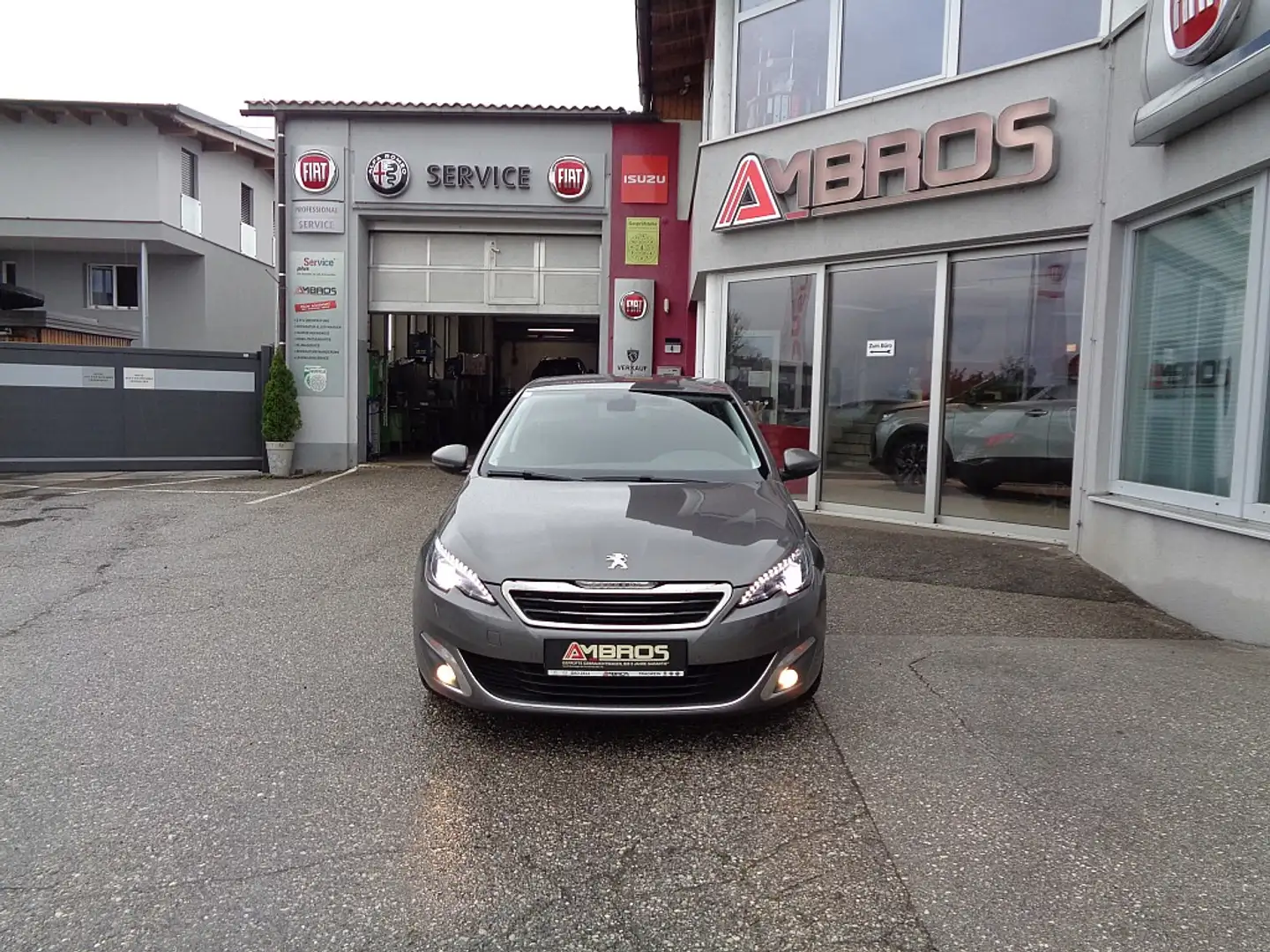 Peugeot 308 1,6 Blue HDi Allure 100PS Diesel LED Navi Kamera Grau - 2