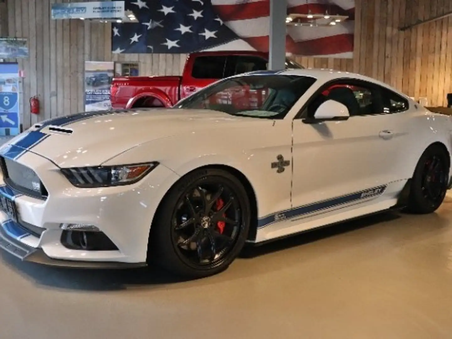 Shelby Mustang Super Snake 50th anniversary Blanco - 1