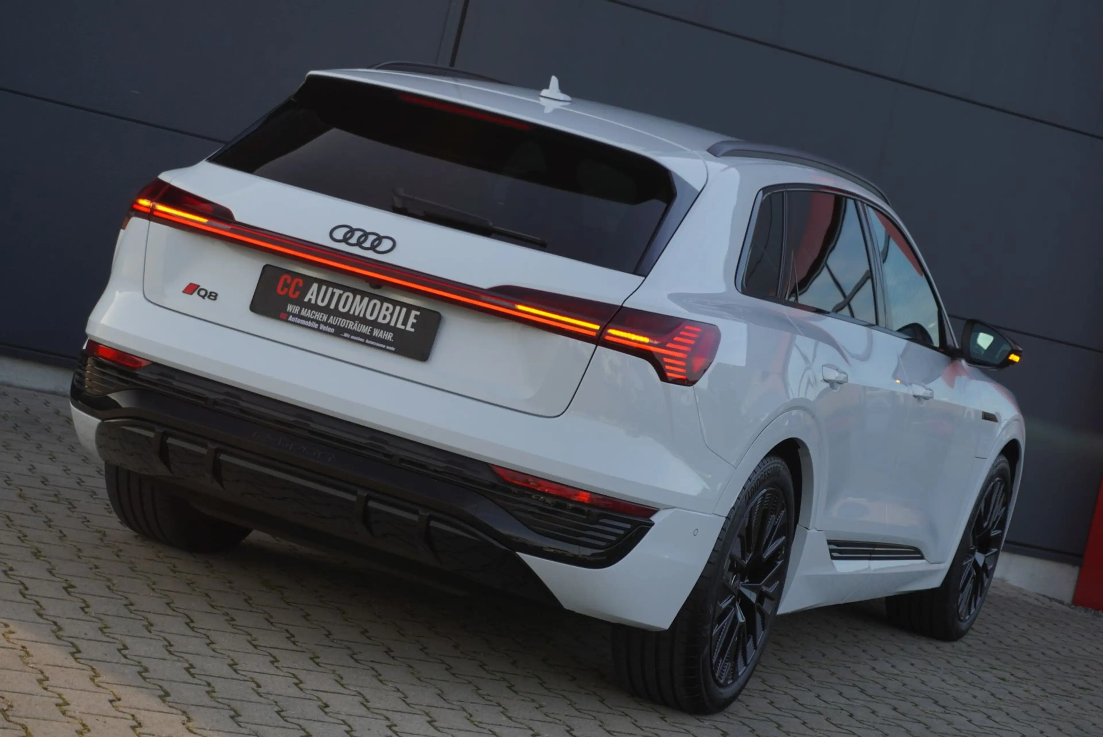 Audi Q8 e-tron 55 S-Line Edition/Matrix/B&O/360°/Luft — photo 5