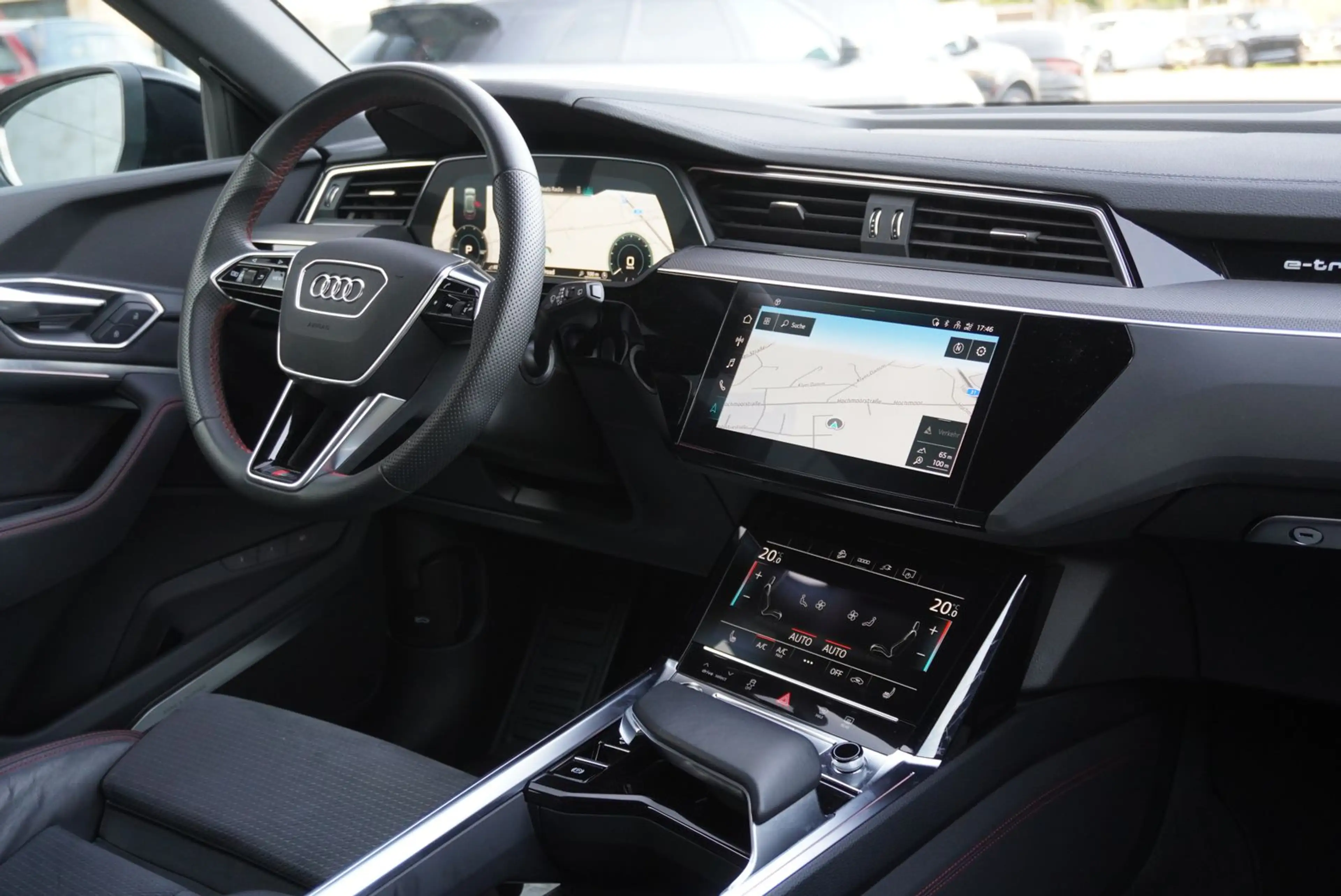 Audi Q8 e-tron 55 S-Line Edition/Matrix/B&O/360°/Luft — photo 12