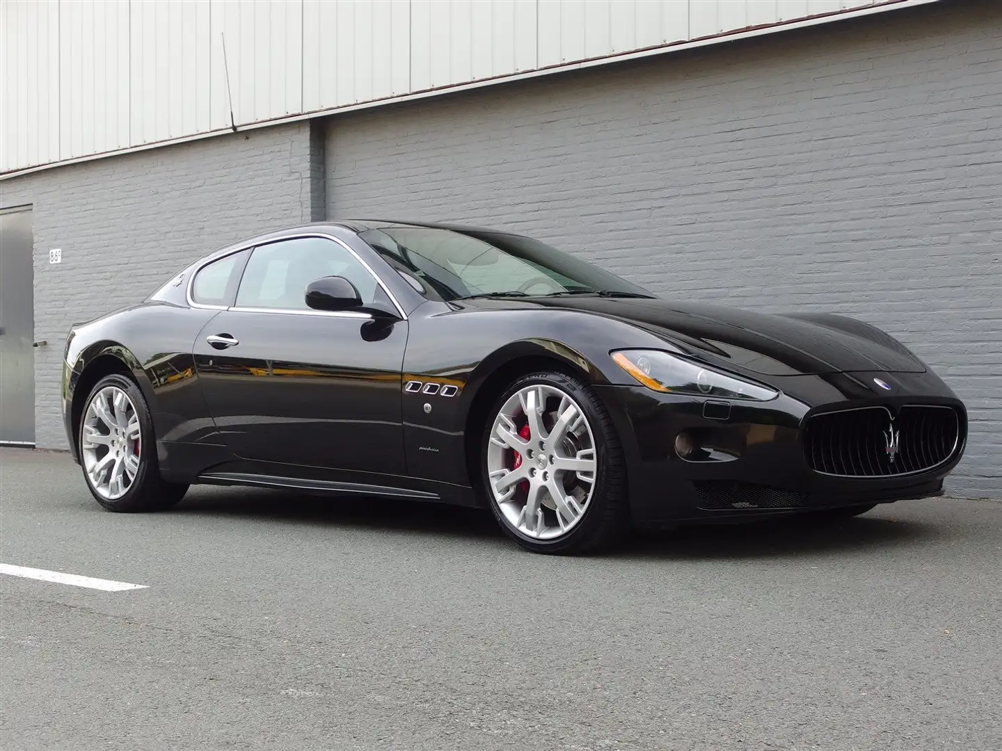 Maserati GranTurismo 4.7L V8 S (Zwart/zwart) Zwart - 1