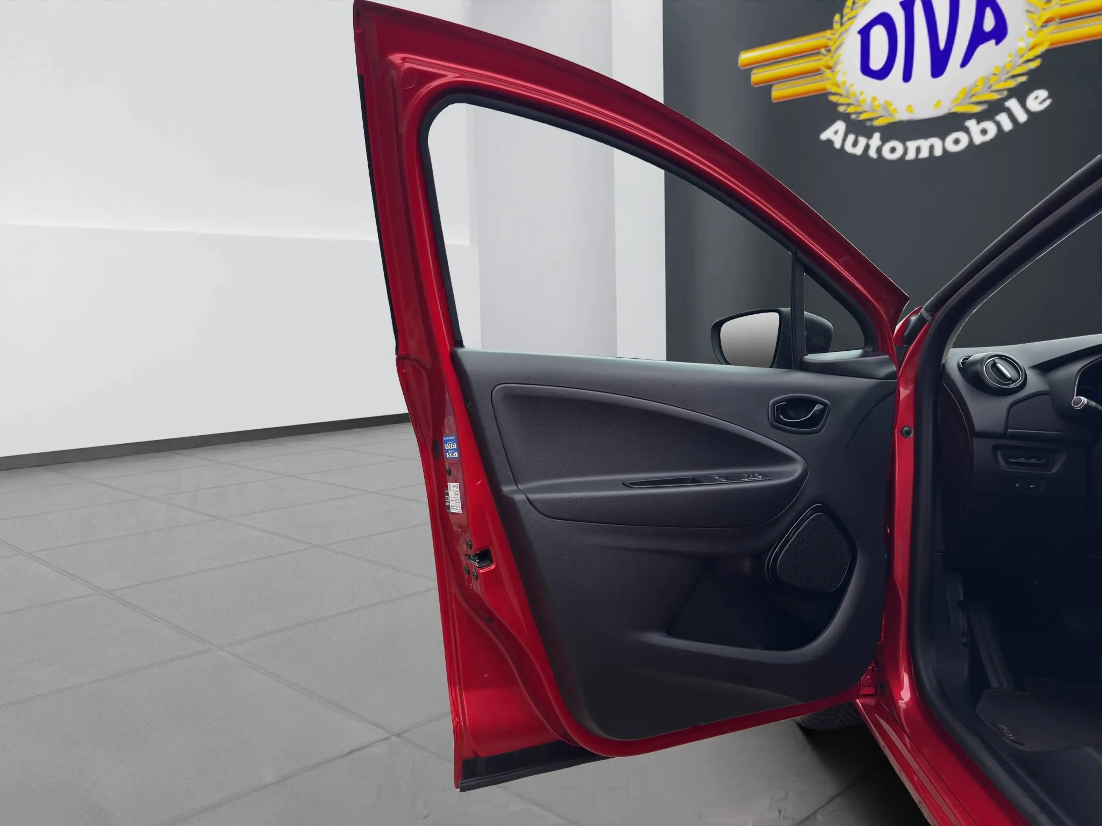 Renault ZOE Life — photo 10