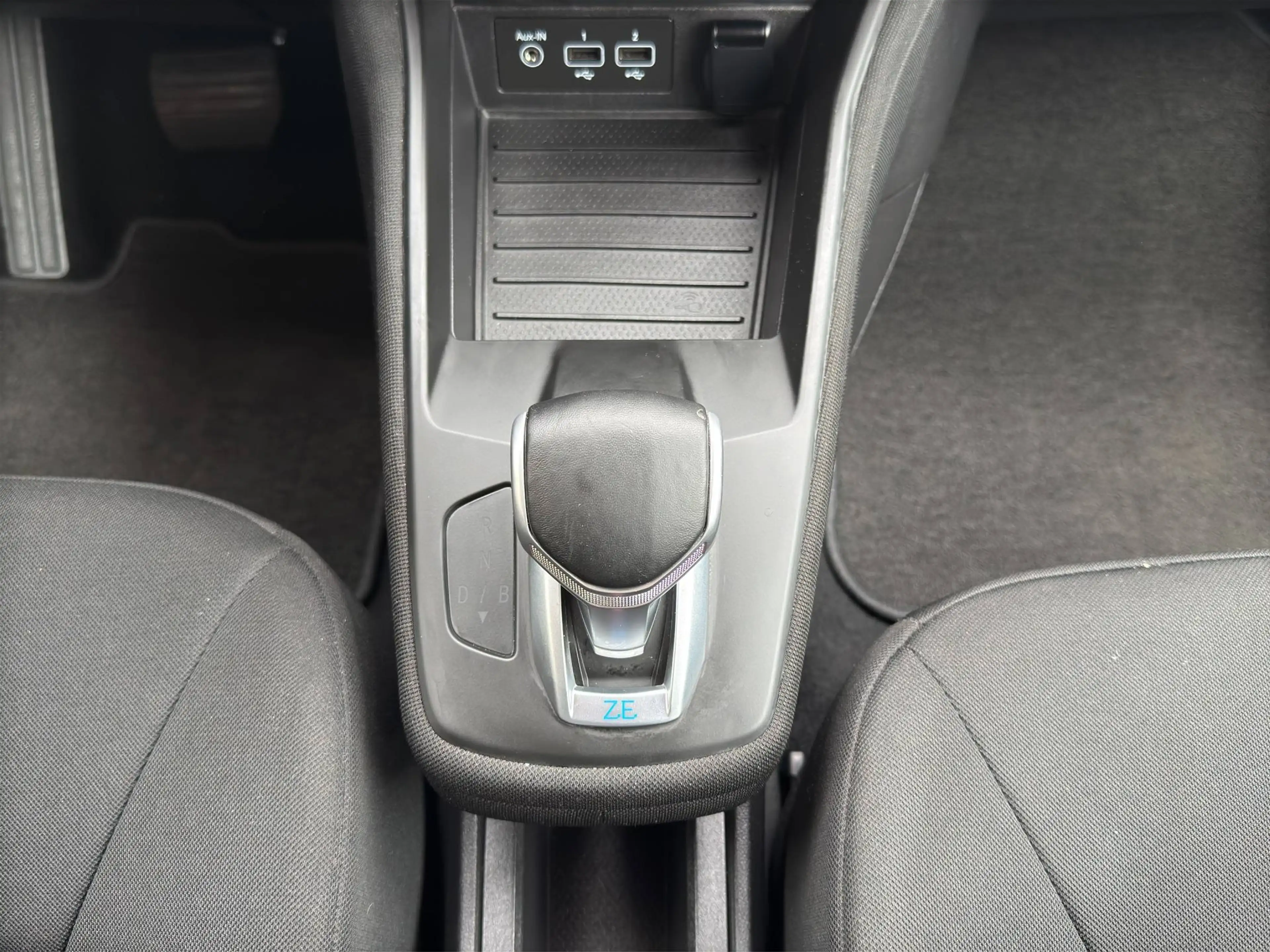 Renault ZOE Life — photo 14
