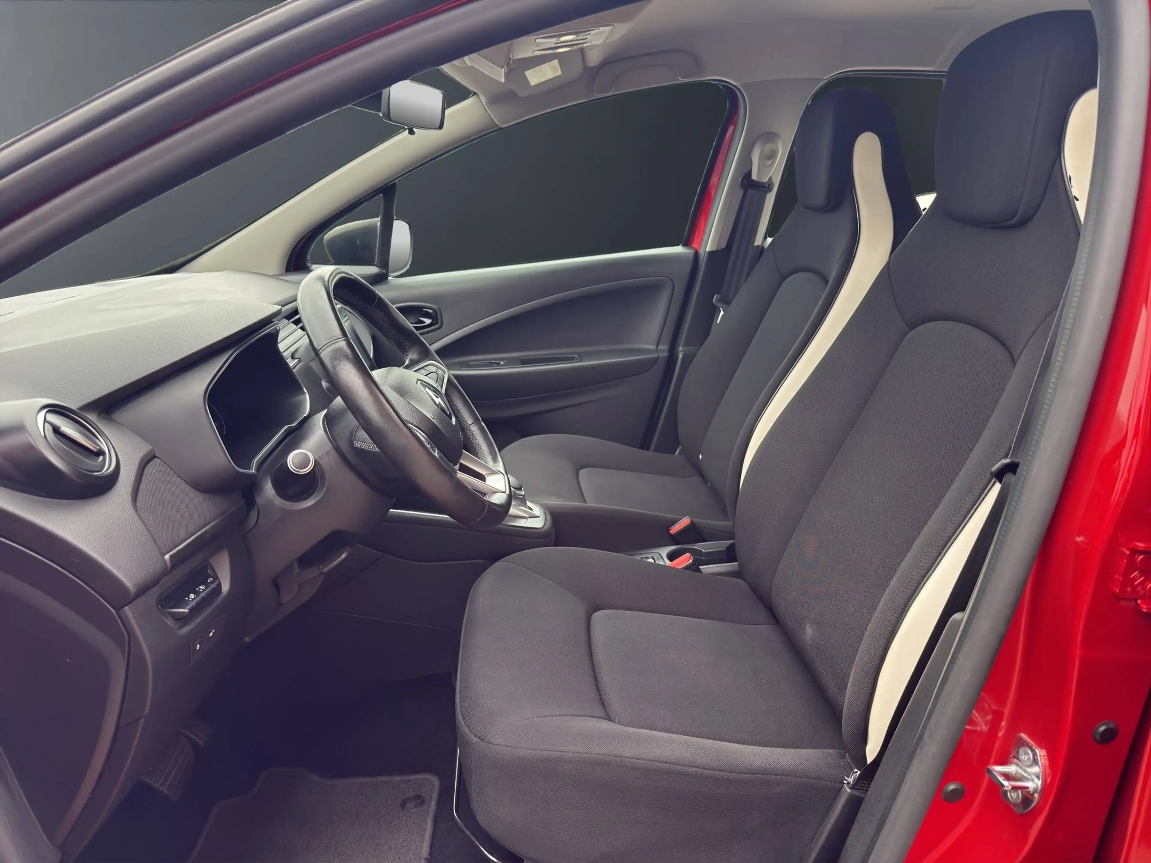 Renault ZOE Life — photo 9