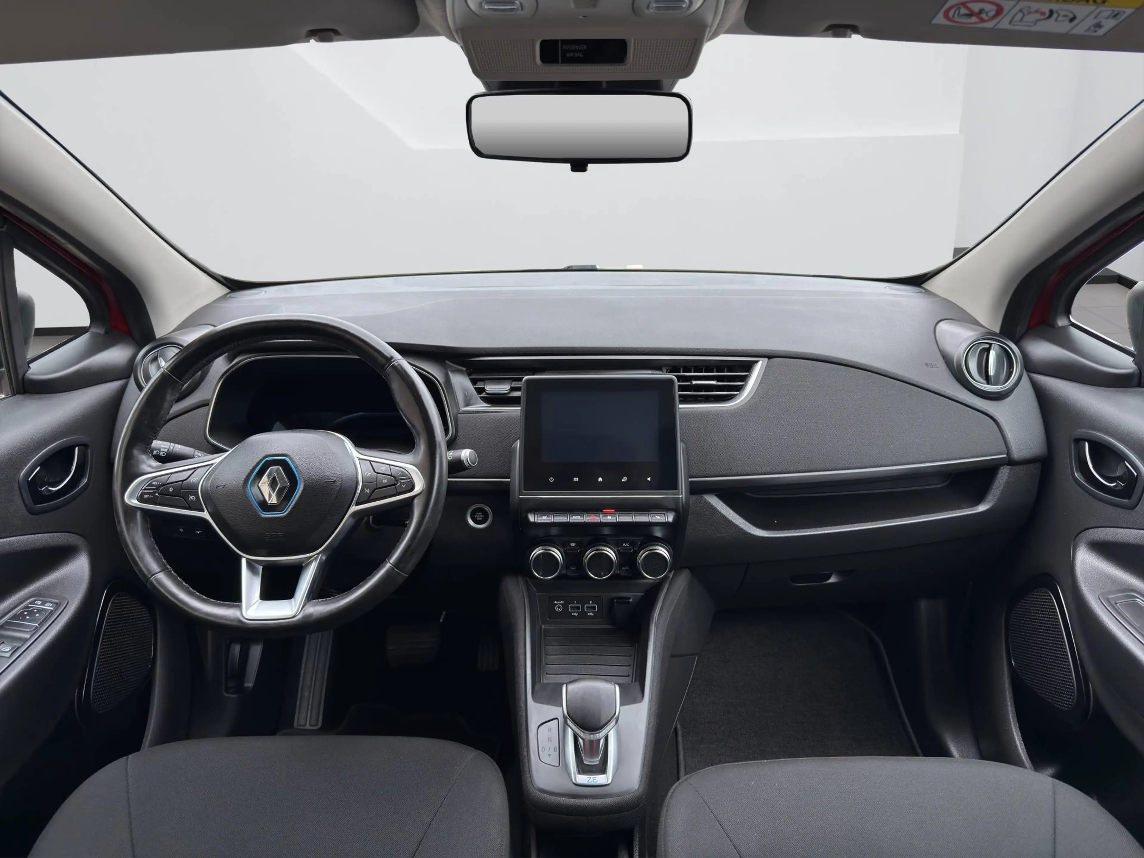 Renault ZOE Life — photo 12