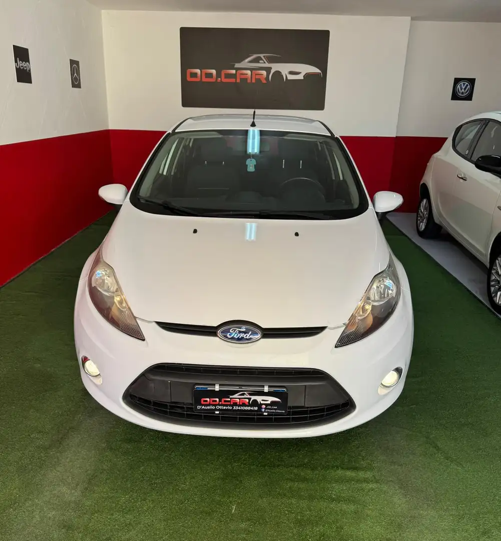Ford Fiesta 5p 1.2 16v Titanium c/esp E5 - 2