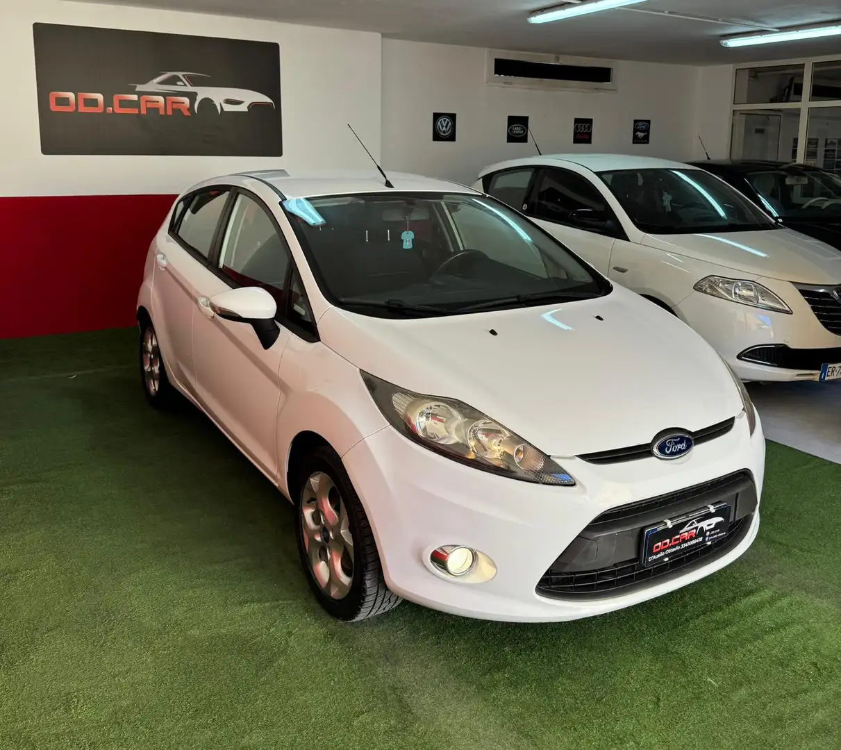 Ford Fiesta 5p 1.2 16v Titanium c/esp E5 - 1